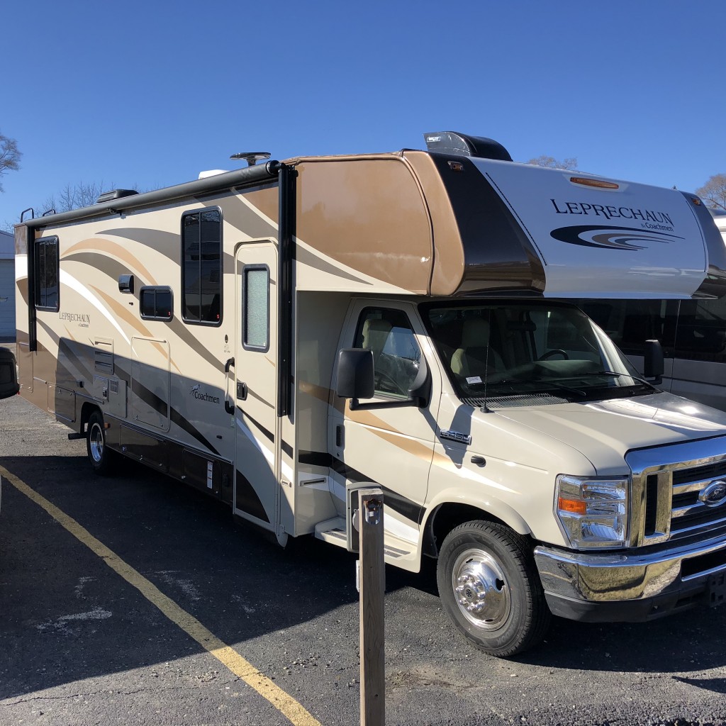 2018 Coachmen Leprechaun 319 MBF - 83RV Inc. - Chicagoland RV Dealer