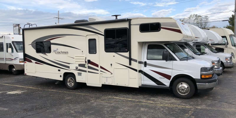 2018 Coachmen Freelander 27QB - 83RV Inc. - Chicagoland RV Dealer